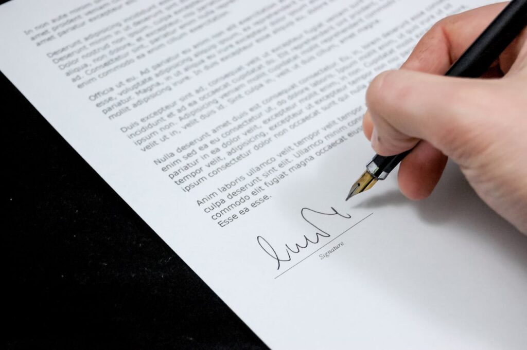 document agreement documents sign 48195.jpeg